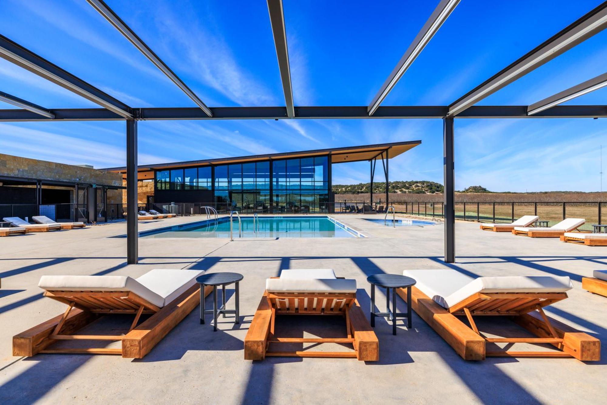 Skye Texas Hill Country Resort Hilltop Exterior photo